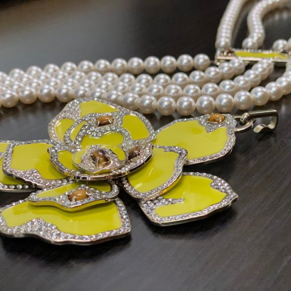 Authentic Vintage Valentino Statement Belt - Picture 8 of 15